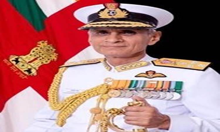 एडमिरल करमबीर सिंह ने नए नौसेना प्रमुख के रूप में कार्यभार संभाला