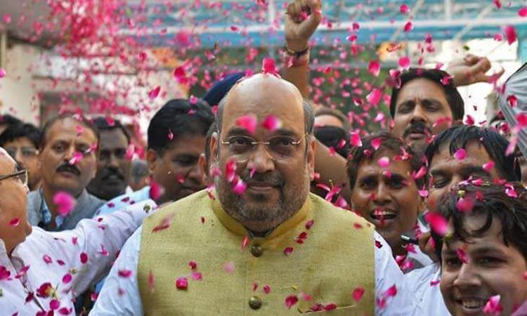 गुजरात : भाजपा आगे, अमित शाह को 2.5 लाख वोटों से बढ़त