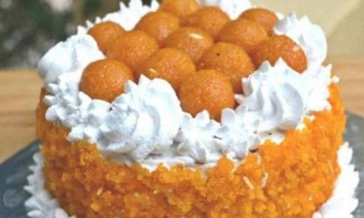 नतीजों से पहले ही भाजपा ने मंगाया 7 किलो का लड्डू केक