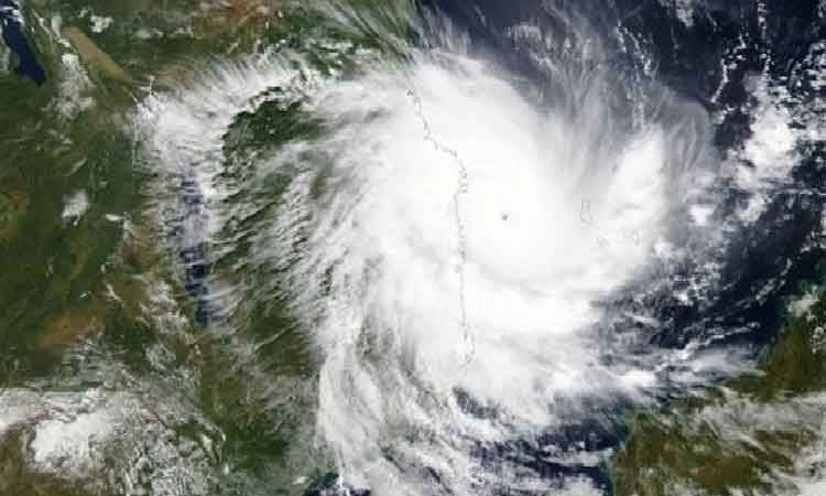 यूपी में भी कहर ढा सकता है चक्रवात फानी, मौसम विभाग ने जारी की चेतावनी 