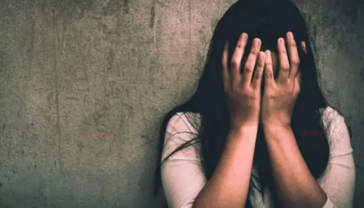 Pune Crime News | पुणे में उपचार के लिए आई महिला को पिस्तौल कर डर दिखाकर दुष्कर्म