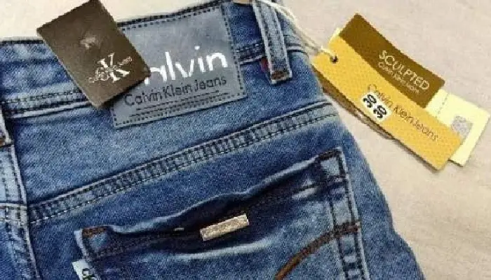 Pune Crime News | Lonikalbhor Police Station – Now there are copies of branded clothes! Fake Calvin Klein clothes worth 7 lakhs seized in Pune