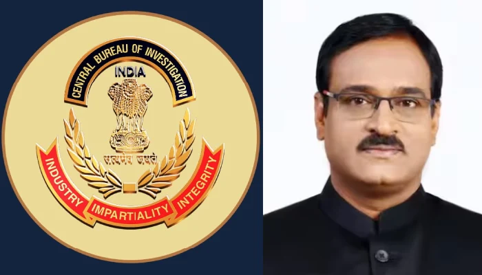 CBI Raid On IAS Dr. Anil Ramod In Pune | पुणे के राजस्व विभाग के IAS अधिकारी सीबीआई के जाल में फंसे; बाणेर के बंगले पर CBI की 20 अधिकारियों की टीम दाखिल (Video)