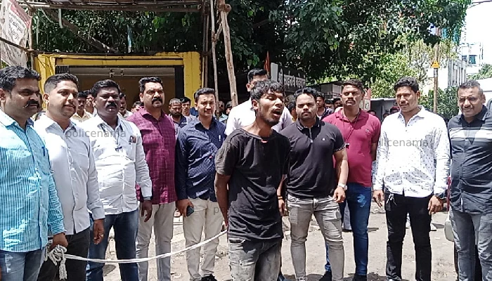 Pune Crime News | सहकारनगर पुलिस स्टेशन की सीमा में तलजाई परिसर में गुंडा गिरोह की दहशत; पार्क किए गए 26 गाड़ियों को तोडा, शातिर अपराधी पपुल्या वाघमारे को वारजे पुलिस ने गिरफ्तार किया