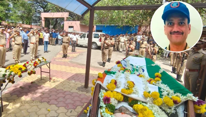 Pune Police News | Everest Police officer Swapnil Gard cremated with state honors at the cemetery in Mundhwa