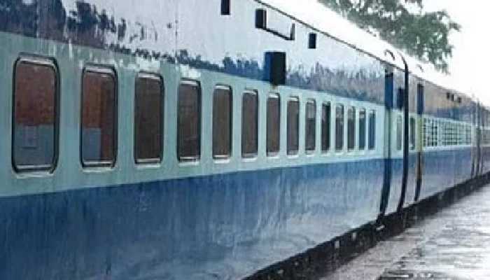 Pune Crime News | फरासखाना पुलिस स्टेशन : पुणे पुलिस को चकमा देकर चलती ट्रेन से अपराधी फरार; हावडा दुरंतो एक्सप्रेस की घटना