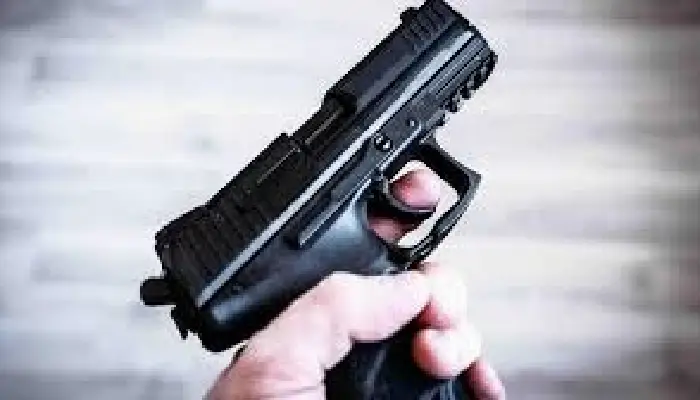 Pune Police Crime Branch News | Crime Branch Unit 1 Arrest Criminal who carry Illegal Pistol Budhwar Peth Area