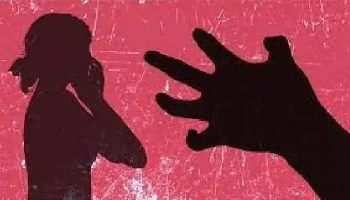 Pune Hadapsar Crime | पुणे : बीच सड़क पर युवती को देखकर अश्लील हावभाव, भाई को जान से मारने की धमकी