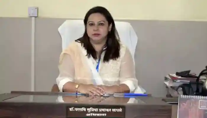 Dr. Pallavi Saple At Sassoon Hospital | आपके खिलाफ भ्रष्टाचार का आरोप, जांच कैसे करेंगे? पल्लवी सापले ने हंसते हुए कहा, मेरी नियुक्ति सरकार ने की है, उनसे पूछिए ! (Video)