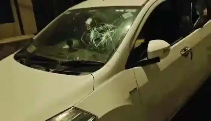 Vadgaon Sheri Pune Crime News | शहर में कोयता गैंग का फिर से उत्पात; पुलिस की गाड़ी के साथ अन्य वाहनों में तोड़फोड़ (Video)